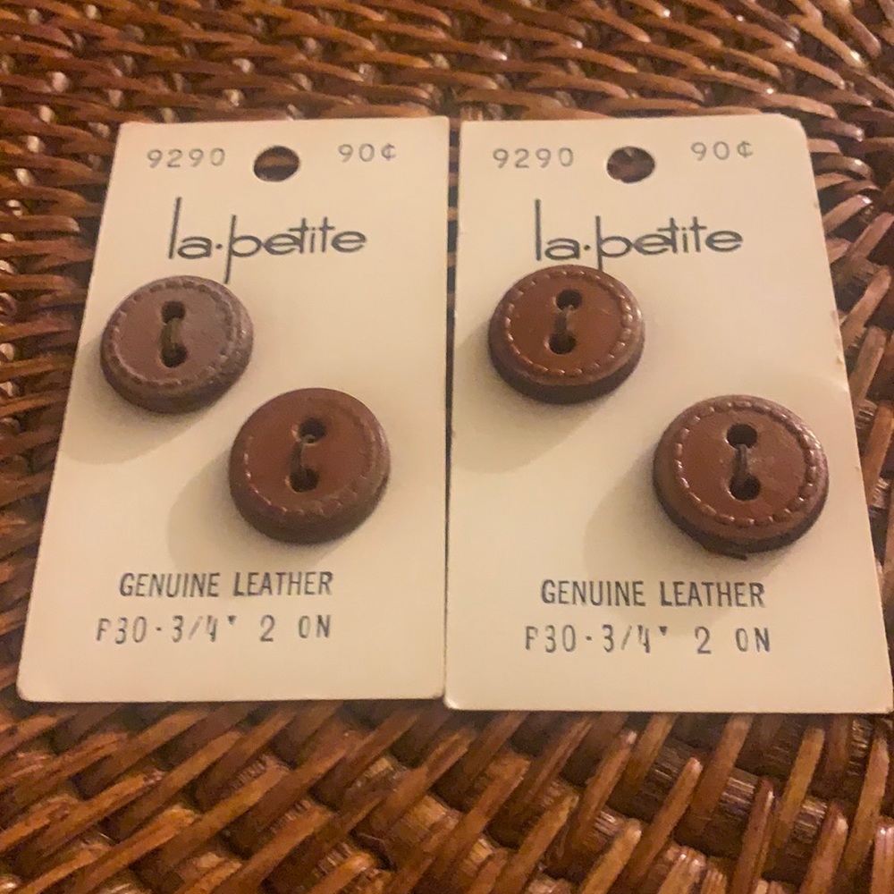 Vintage Buttons 3/4” - 2 sets - Total of 4 Genuine Leather Buttons la petite NWT